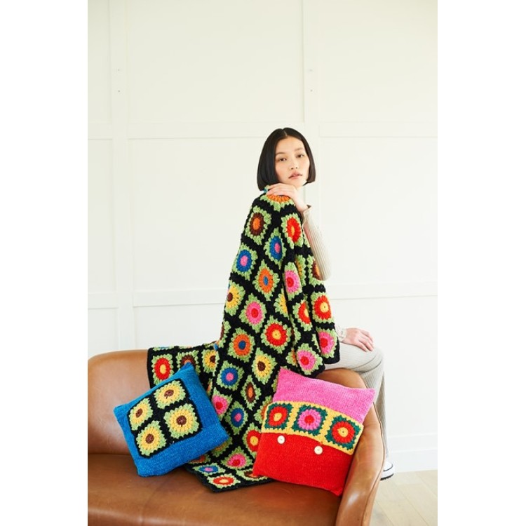 Pattern 10078 - Squeeze Me Crochet Blankets & Cushion