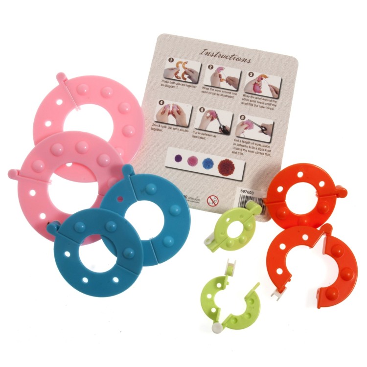 Pompom Maker Set